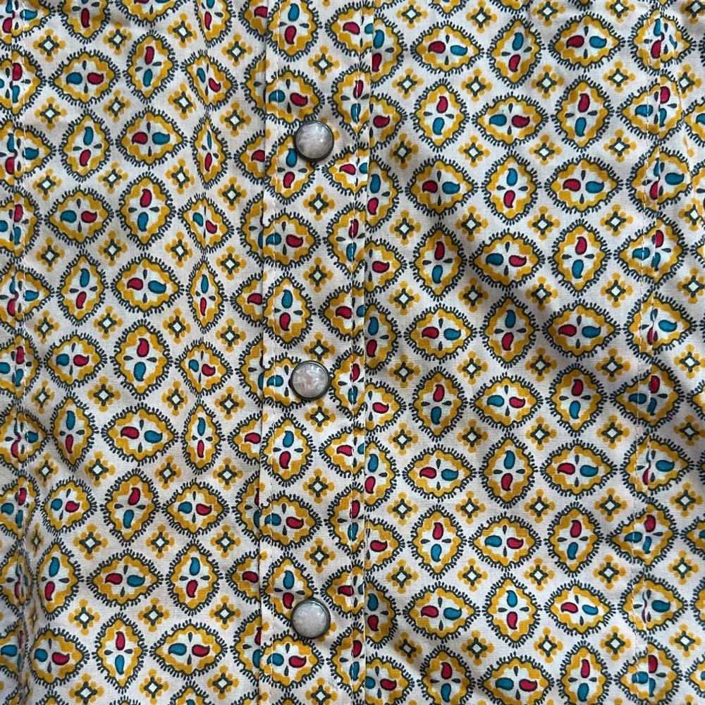 Cinch Women's Geometric Button Down Shirt - soft pink salmon with red and blue - Picture 2 of 6